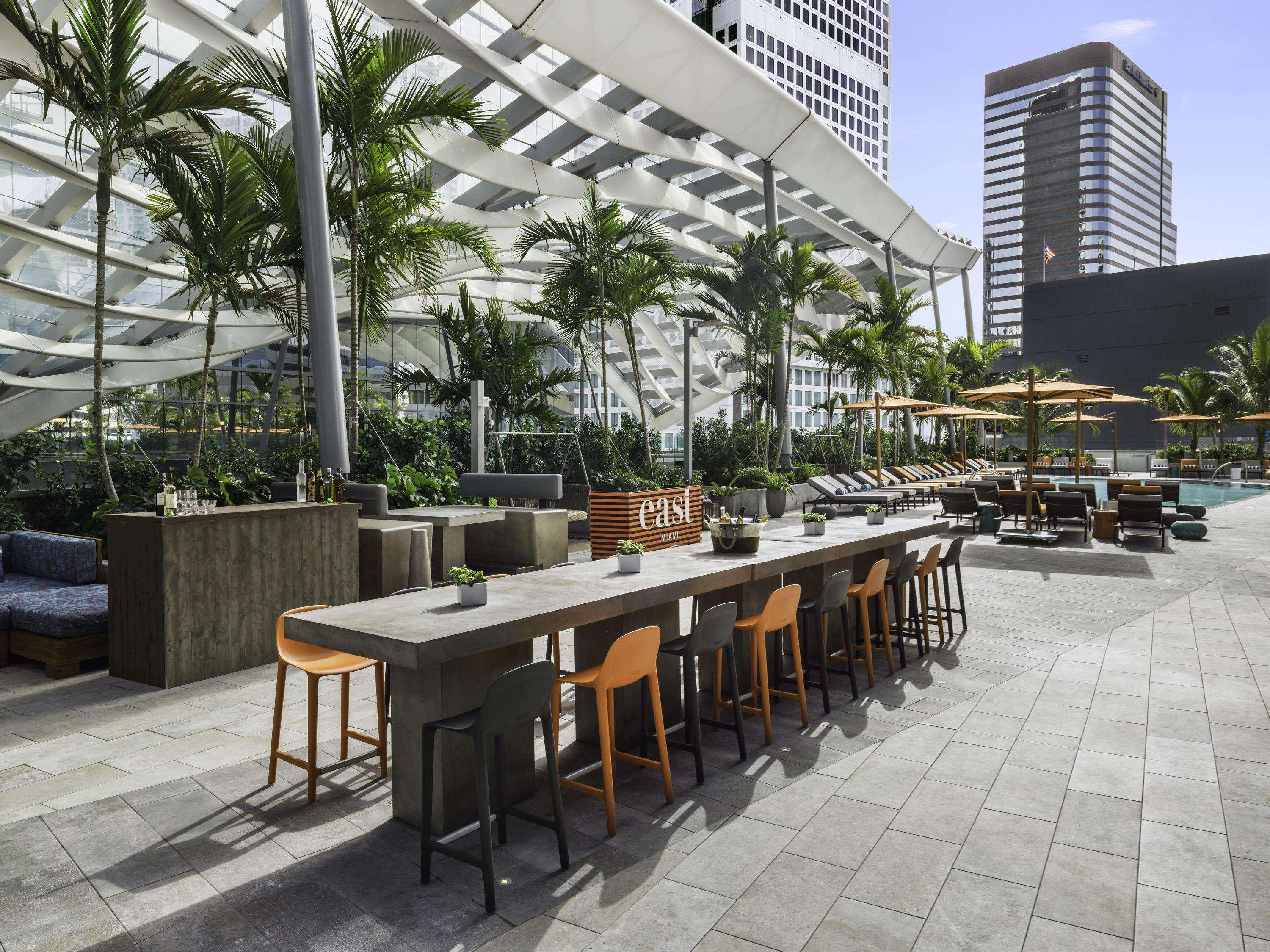 East, Hotel 4*
